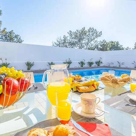 Βίλα Molucas - Moradia Encantadora Com Piscina Aquecivel E Bbq -