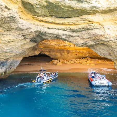 Molucas - Moradia Encantadora Com Piscina Aquecivel E Bbq - 빌라 *